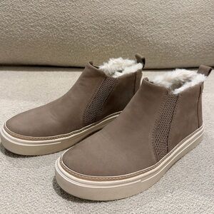 TOMS Women's Bryce Suede Slip-Ons